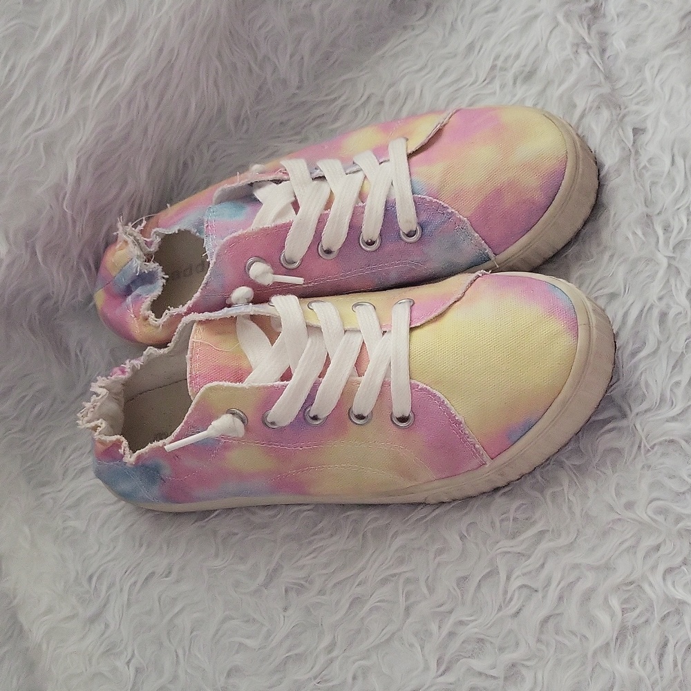 Steve Madden tye dye pastel rainbow slip on lace Sneaker